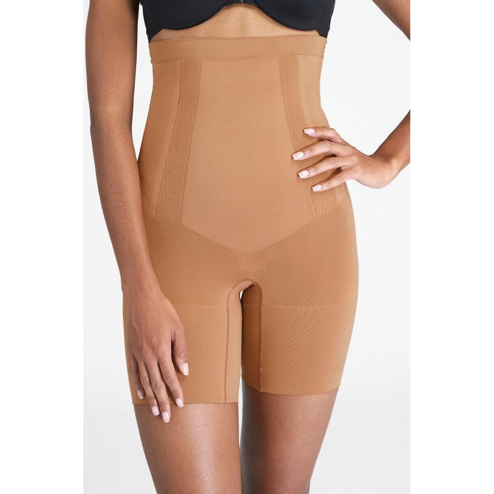 Spanx Shapewear Shorts Womens Medium OnCore High Waisted Mid Thigh Tan Nude